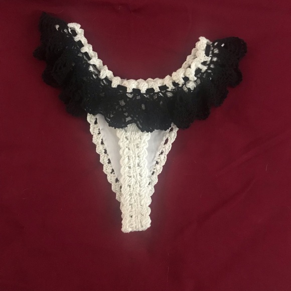 New never worn Crochet bikini - Picture 2 of 2